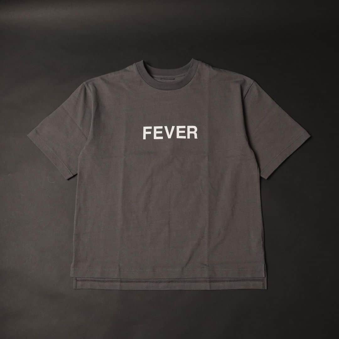 白鳥雪之丞さんのインスタグラム写真 - (白鳥雪之丞Instagram)「SATURDAY NiTE-"FEVER"BIG T SHIRTSになります!! 本日からofficial webshopでもオーダー開始になりますので宜しくお願い致します😊💻  https://tears-of-swan.shop-pro.jp/?pid=174421520 (5月下旬発送開始)  @tears_of_swan  #saturdaynite #fab76 #pocketbigtankshirt  #bigtshirt」4月28日 10時43分 - yukinojoeshiratori
