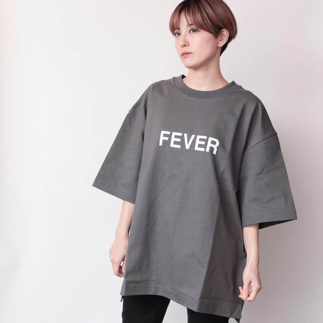 白鳥雪之丞さんのインスタグラム写真 - (白鳥雪之丞Instagram)「SATURDAY NiTE-"FEVER"BIG T SHIRTSになります!! 本日からofficial webshopでもオーダー開始になりますので宜しくお願い致します😊💻  https://tears-of-swan.shop-pro.jp/?pid=174421520 (5月下旬発送開始)  @tears_of_swan  #saturdaynite #fab76 #pocketbigtankshirt  #bigtshirt」4月28日 10時43分 - yukinojoeshiratori