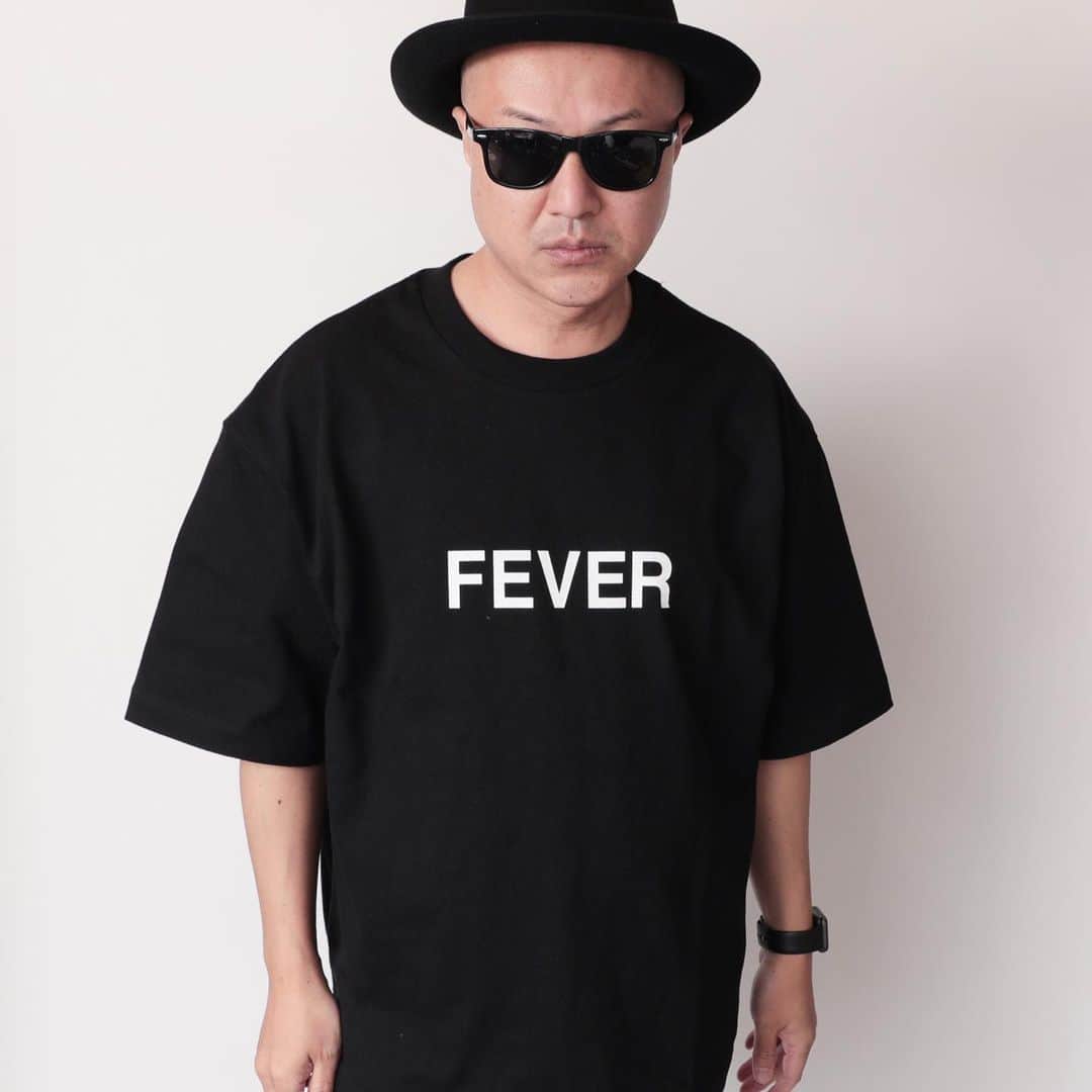 白鳥雪之丞さんのインスタグラム写真 - (白鳥雪之丞Instagram)「SATURDAY NiTE-"FEVER"BIG T SHIRTSになります!! 本日からofficial webshopでもオーダー開始になりますので宜しくお願い致します😊💻  https://tears-of-swan.shop-pro.jp/?pid=174421520 (5月下旬発送開始)  @tears_of_swan  #saturdaynite #fab76 #pocketbigtankshirt  #bigtshirt」4月28日 10時43分 - yukinojoeshiratori