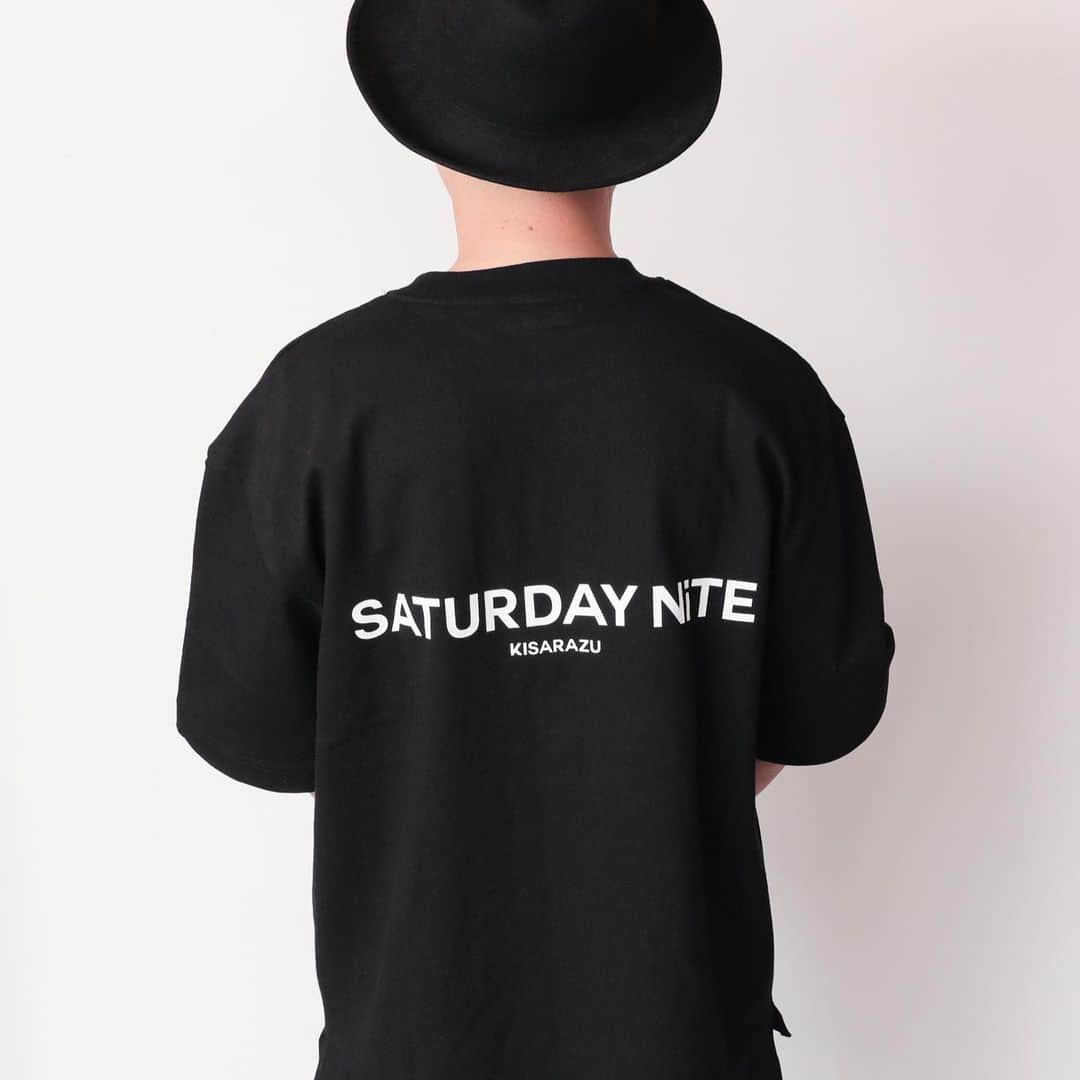 白鳥雪之丞さんのインスタグラム写真 - (白鳥雪之丞Instagram)「SATURDAY NiTE-"FEVER"BIG T SHIRTSになります!! 本日からofficial webshopでもオーダー開始になりますので宜しくお願い致します😊💻  https://tears-of-swan.shop-pro.jp/?pid=174421520 (5月下旬発送開始)  @tears_of_swan  #saturdaynite #fab76 #pocketbigtankshirt  #bigtshirt」4月28日 10時43分 - yukinojoeshiratori
