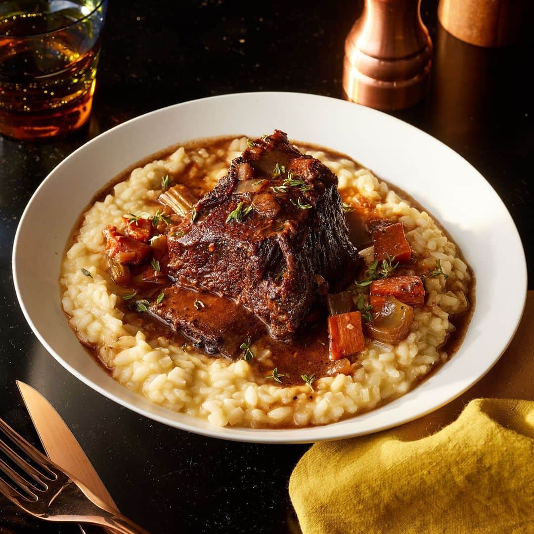Food & Wineさんのインスタグラム写真 - (Food & WineInstagram)「These Cola-Braised Short Ribs with Risotto are practically begging to become an instant classic in your kitchen. Get everything you need for this delightful weekend project through the link in bio.   🥘: @mariannew44, 📸: @fredhardyphoto, 🥄: @tcizzle, 🍽: @cspollen」4月28日 10時45分 - foodandwine