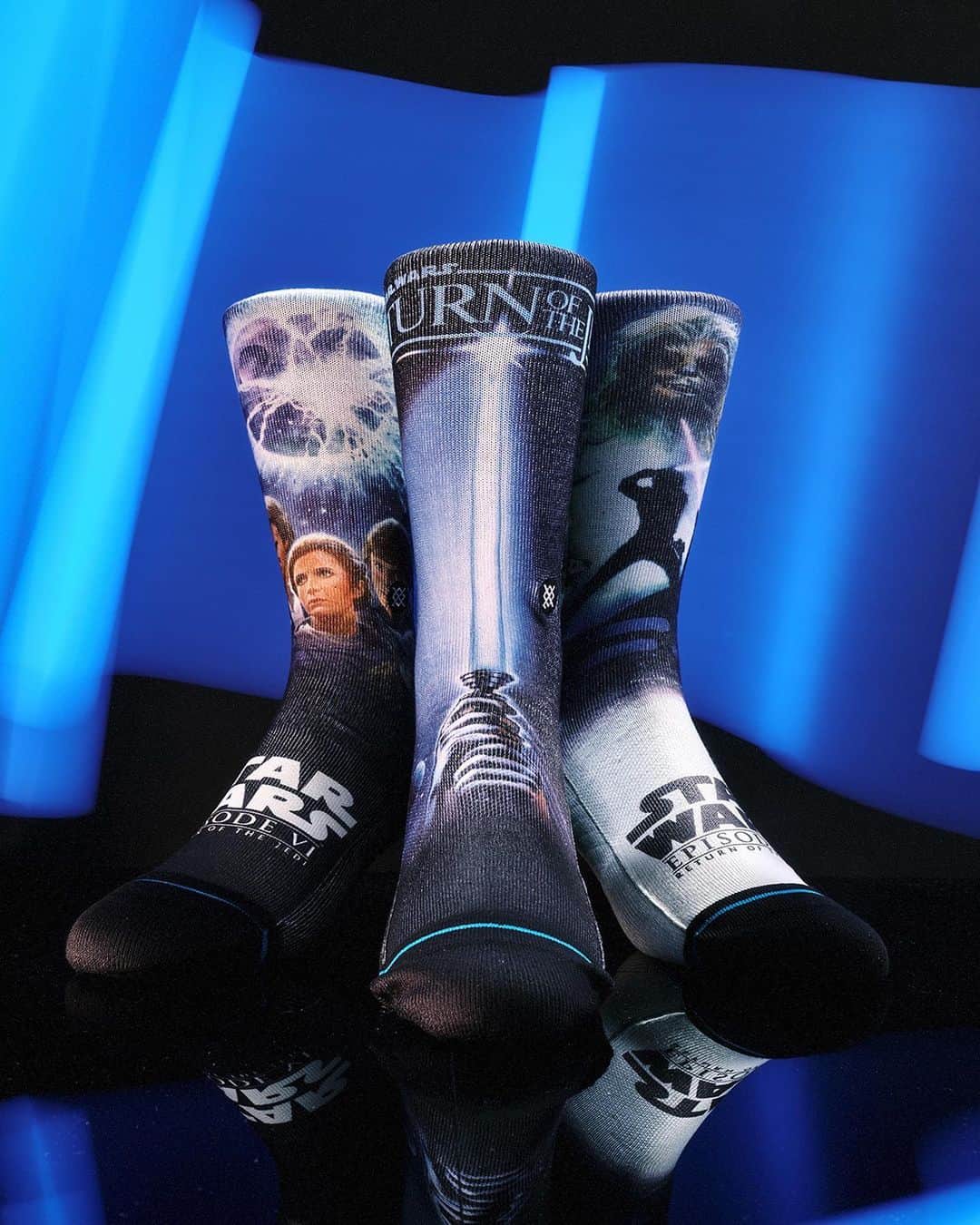 Stanceのインスタグラム：「4️⃣0️⃣ Years of “Return of the Jedi” 🙌⁠  ⁠ This year marks the 40th anniversary of Lando Calrissian and crew’s incredible victory over Imperial forces.⁠ ⁠ To celebrate, we're launching an all-new collection of “Return of the Jedi” styles. Sold separately or all together in a special edition lunch box set (complete with Thermos), order now and be sure to get yours by May 4th!⁠ ⁠ Shop our link in bio now. 🔗  #stancesocks #stitcheddifferent #starwars #returnofthejedi」
