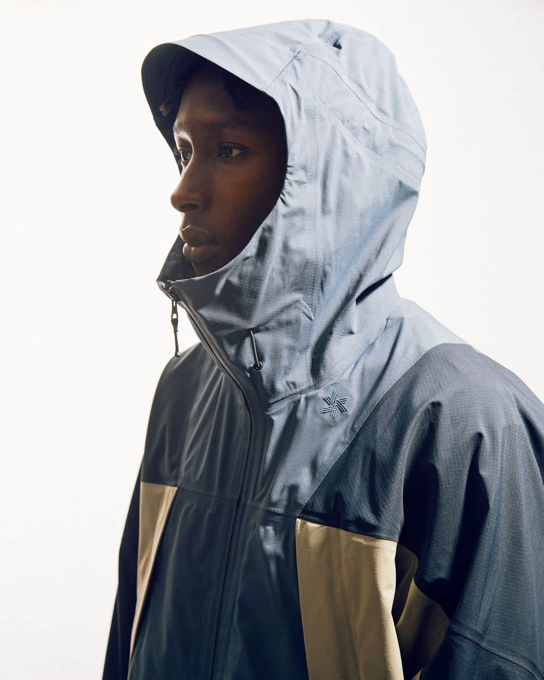 ガーブストアのインスタグラム：「With summer just around the corner, the only thing missing is the weather. Discover our selection of lightweight jackets for unpredictable environments, featuring Kapital, Garbstore, Engineered Garments and more.」
