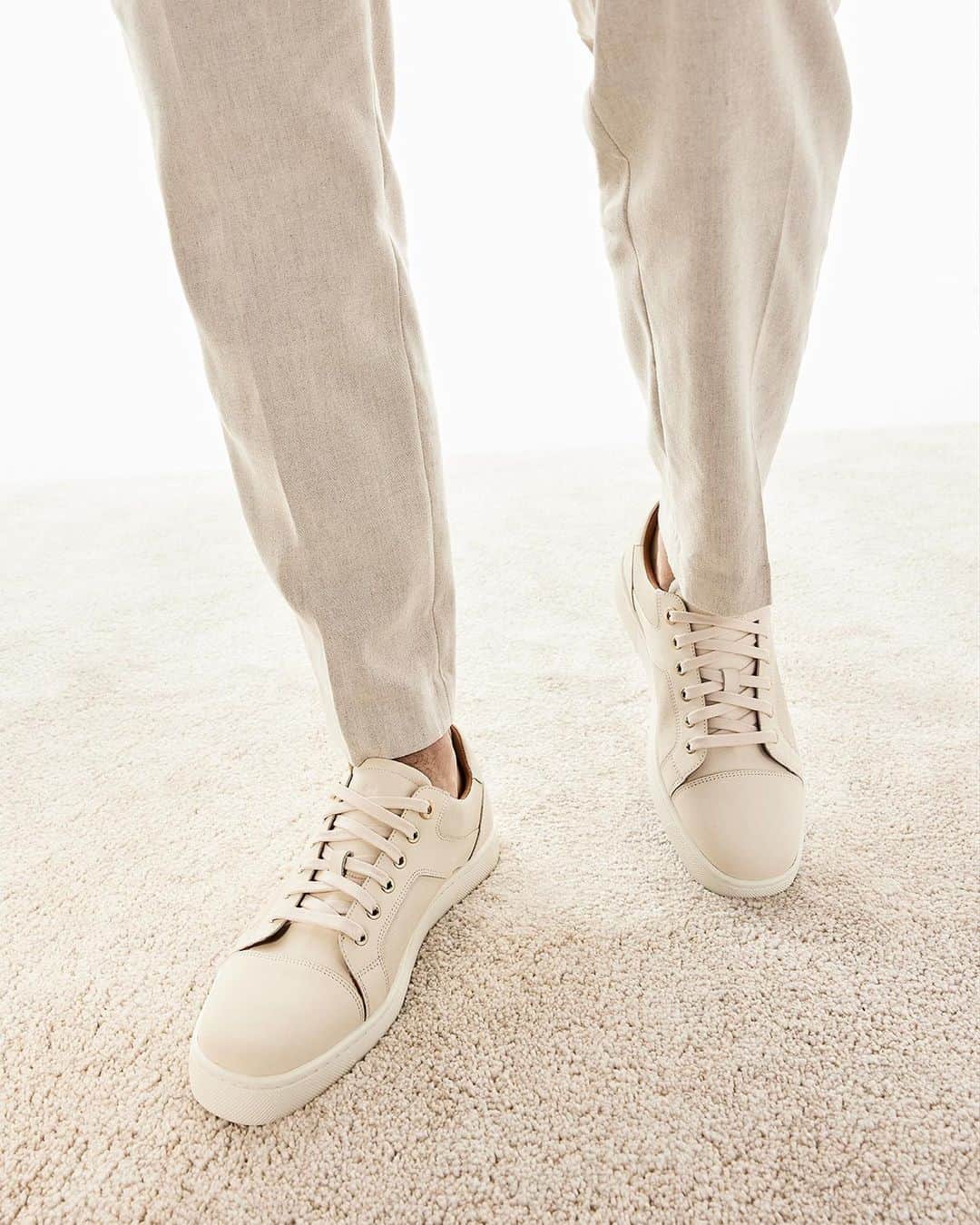 ALDO shoesさんのインスタグラム写真 - (ALDO shoesInstagram)「Take a walk on the 😎 side.  Meet Crossfield, our low top sneakers from the Mr. B’s Collection - these guys are made using old-world methods and premium leather!」4月28日 2時00分 - aldo_shoes