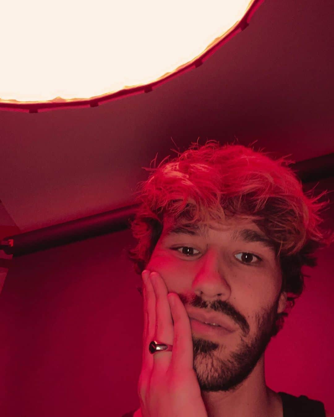 ジェイコブ・ホワイトサイズのインスタグラム：「HOW YOU LOVED ME DROPS TONIGHT」