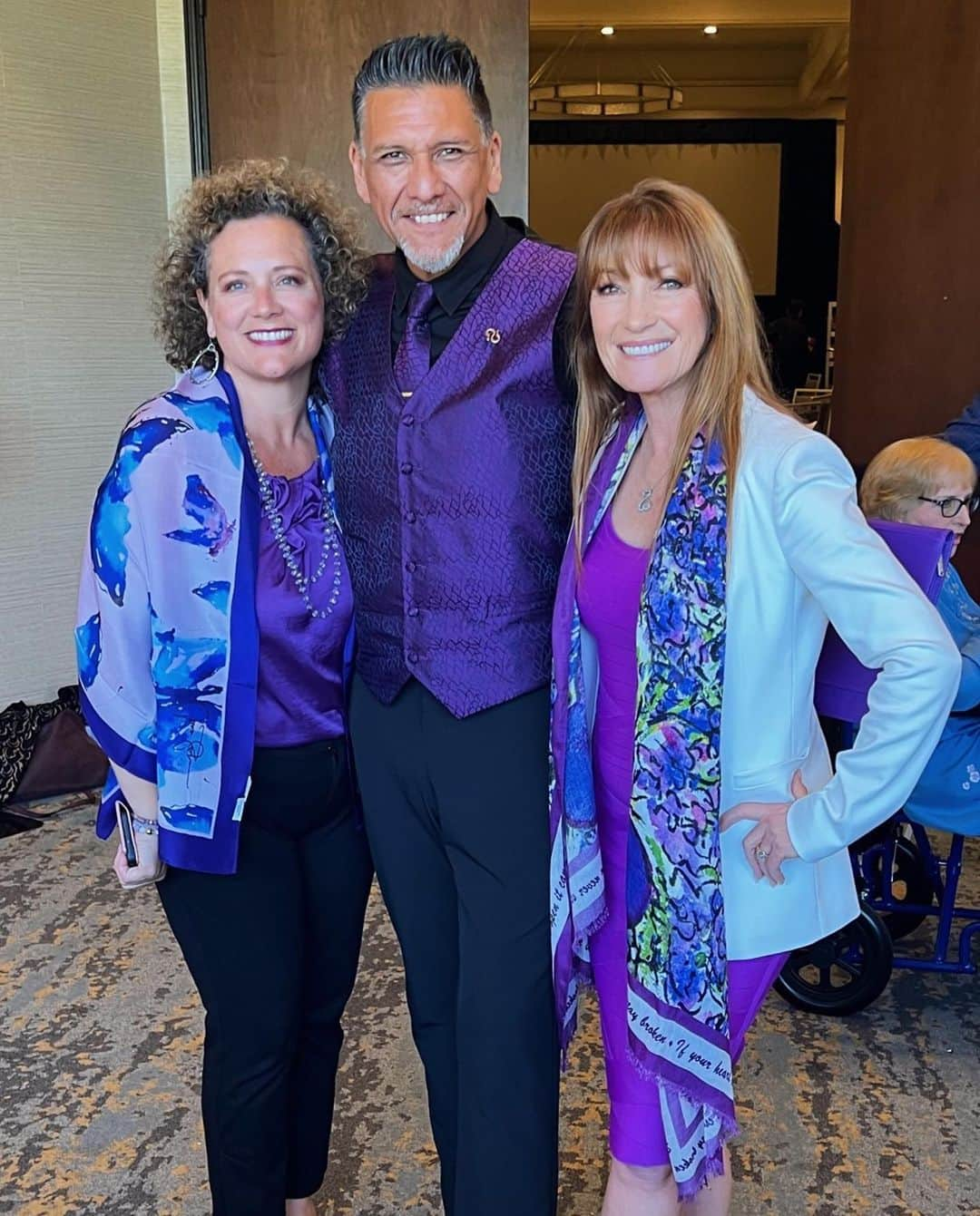 ジェーン・シーモアさんのインスタグラム写真 - (ジェーン・シーモアInstagram)「Truly honoured to have been the keynote speaker for @alzcacentral’s Inspire Luncheon. It was amazing to meet so many incredible people who are fighting to make a real difference. #ENDALZ 💜」4月28日 2時23分 - janeseymour