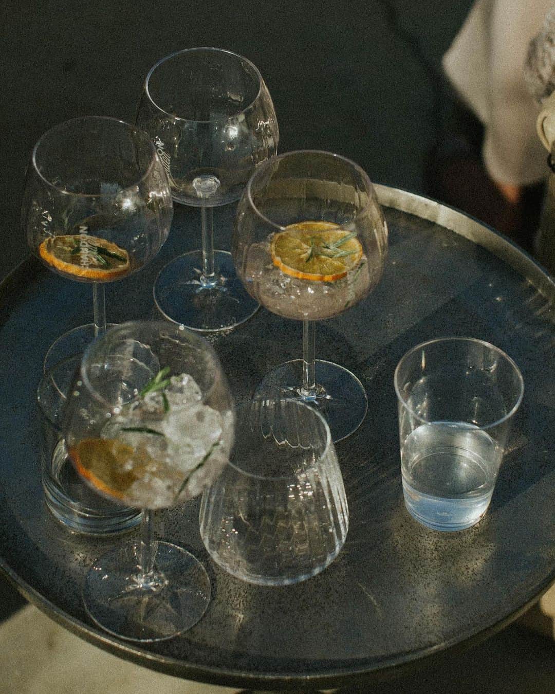 Camden Scottのインスタグラム：「it’s finally spritz season」