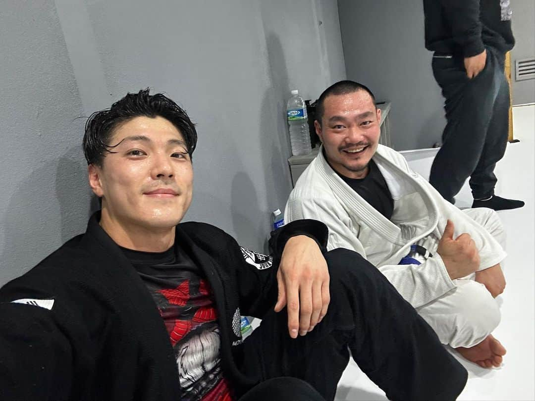 イ・ジェユンさんのインスタグラム写真 - (イ・ジェユンInstagram)「목요일을 불태웠다🔥  #jiujitsu #bodyache」4月28日 2時51分 - goomapapa