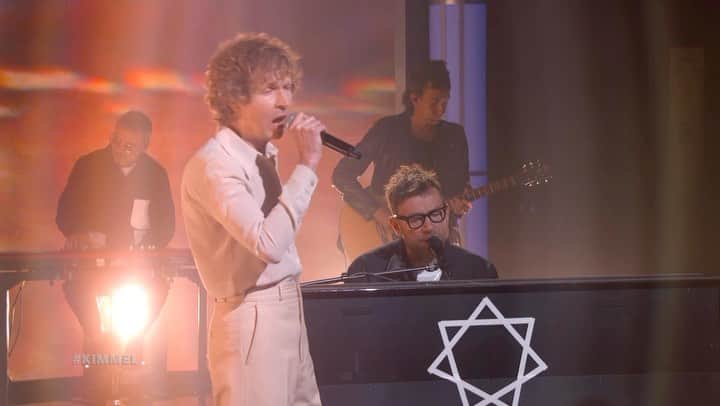 Gorillazのインスタグラム：「Possession Island feat. Beck, performed live @jimmykimmellive ✨  Watch now on @youtube  📺 gorillaz.lnk.to/liveonkimmel」