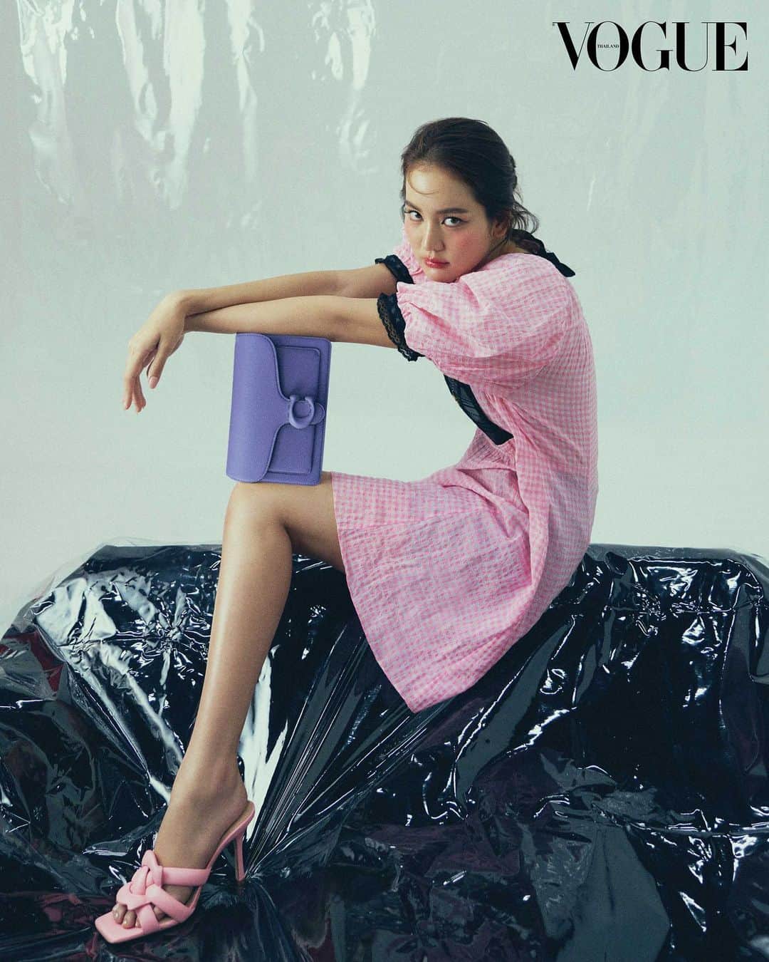 のインスタグラム：「Tabby takeover, @voguethailand edition. ⭐ Our beloved shoulder bag earns a top spot in the magazine's latest issue starring @bow_maylada.   Photographer: @aekaratt Stylist: @tawan___K Model: #bow_maylada Makeup: @luckysevenb Hair: @biobell.lpz Interviewer: @opor.peeranat Art Director: @wiwanwo Graphic Designer: @hllbb #InMyTabby #TabbyBag #CoachNY」