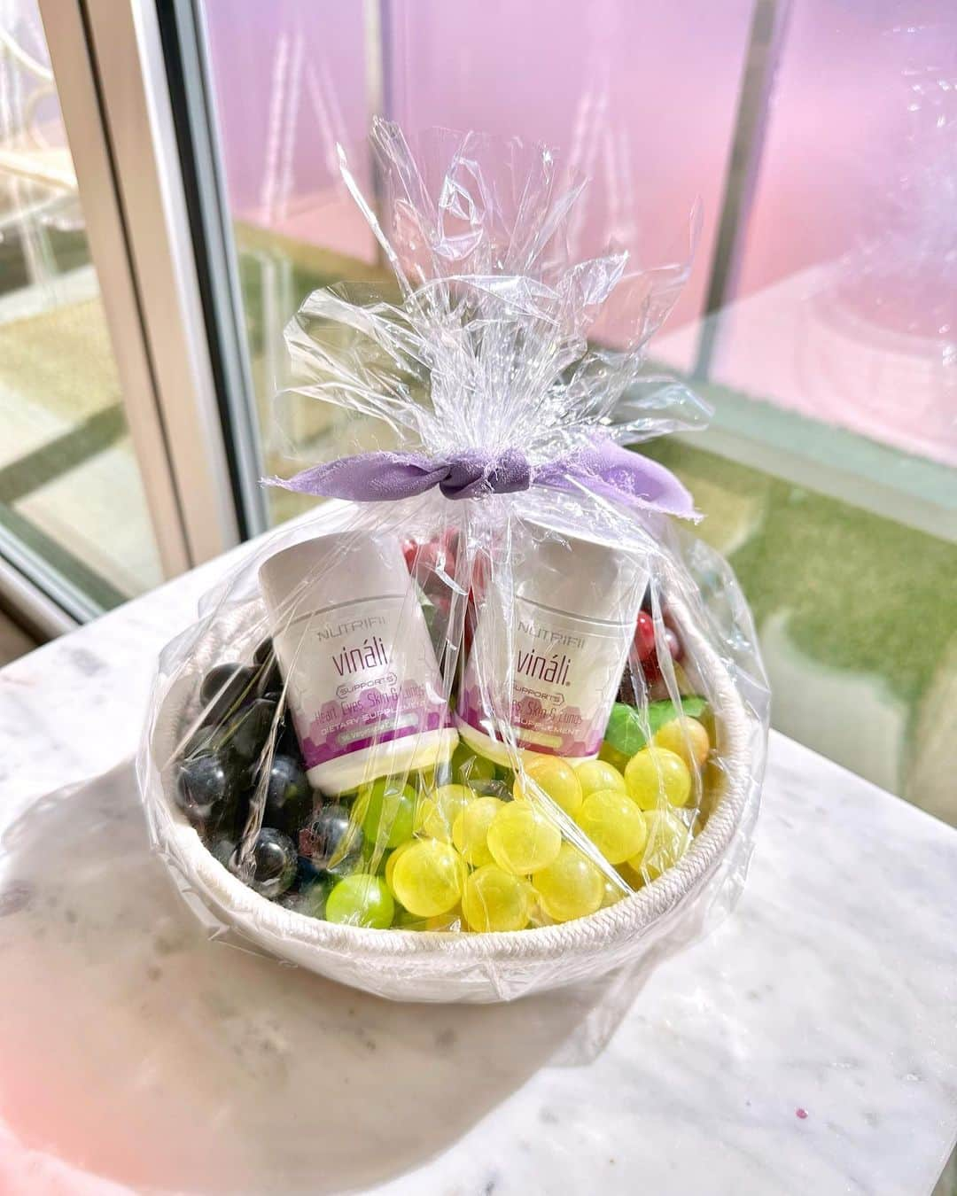 ARIIX Officialさんのインスタグラム写真 - (ARIIX OfficialInstagram)「This Mother’s Day, give the women in your life something to show how grateful you are! 🍇 Or should we say “grapeful”? That’s because the ultra-giftable #Vináli has both grape seed and grape skin extracts — a potent antioxidant combination. ⁠ ⁠ 👀 But the juiciest part? When taken daily, Vináli has been shown to help maintain healthy blood sugar levels, aid your eyes, offer anti-aging benefits and boost whole-body wellness.⁠ ⁠ Shop for a gift that shows how much you care with the link in our bio! ⁠ ⁠ #PartnerCo #Nutrifii #MothersDay #GiftIdea #MothersDayGift⁠ #Mother #Mothers #Mom⁠」4月28日 3時40分 - partnercoglobal