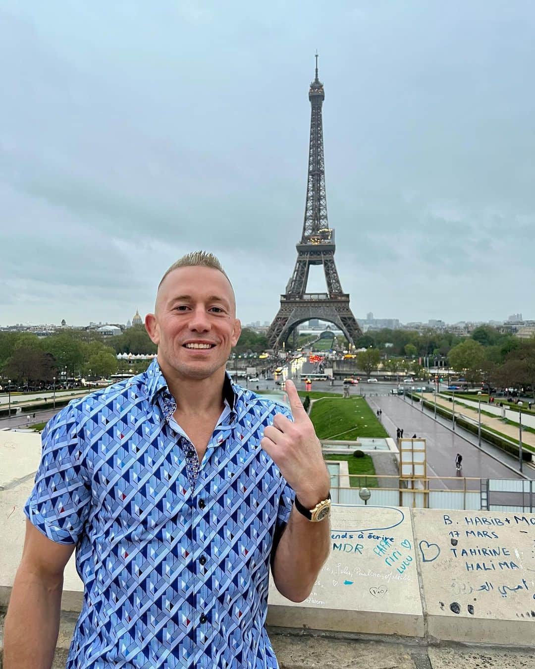 ジョルジュ・サンピエールのインスタグラム：「Vive la 🇫🇷」
