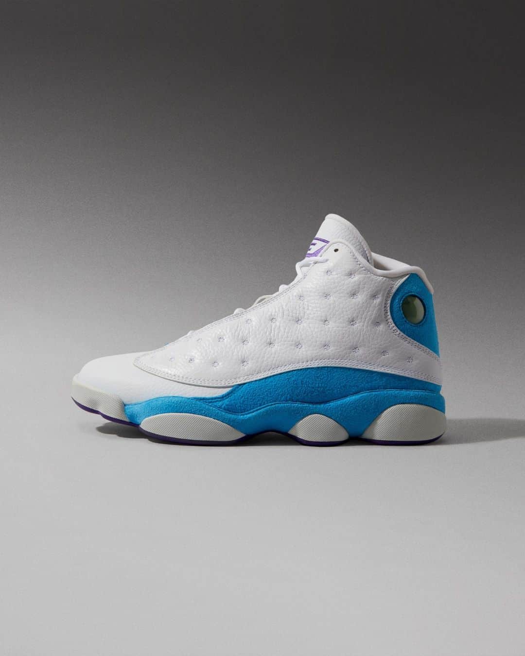 Flight Clubさんのインスタグラム写真 - (Flight ClubInstagram)「The Air Jordan 13 Retro 'CP3' recalls a player-exclusive sported by point guard Chris Paul during his rookie season in Charlotte. In step with the Hornets' home team jerseys, the white colorway dons a tumbled leather upper with Orion Blue hits and purple 'CP' branding on the tongue.」4月28日 3時48分 - flightclub