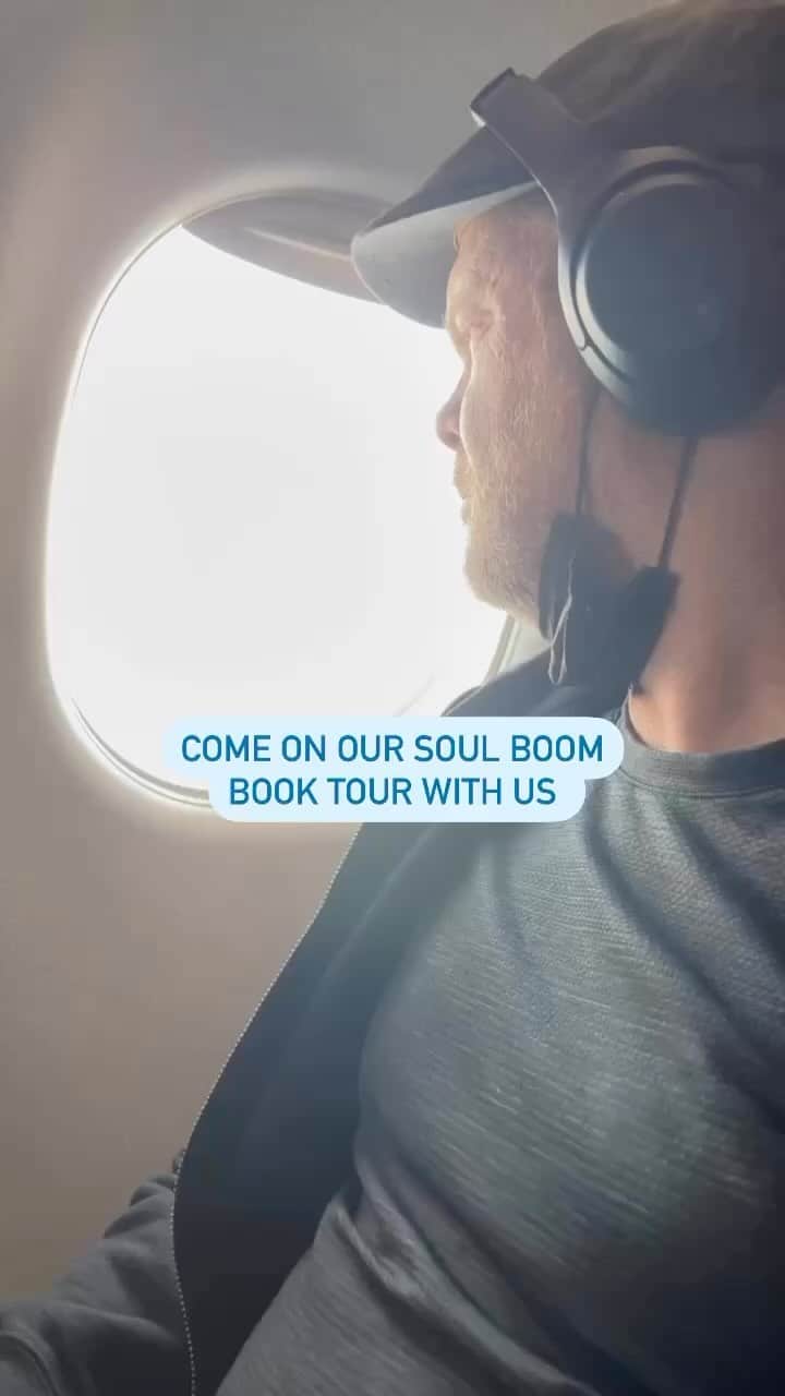 レイン・ウィルソンのインスタグラム：「@soulboom BOOK TOUR 2023!!! Come out and join us!!!!」
