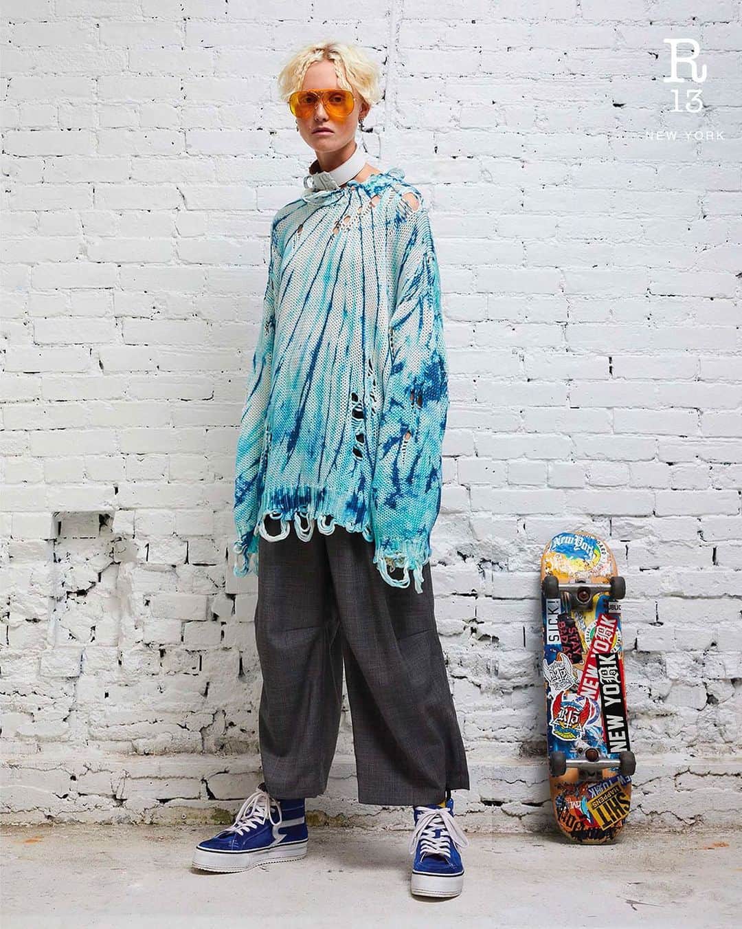 アールサーティーンのインスタグラム：「Blue Tie Dye styles are emblematic of the vibrant, chaotic nature of the Spring/Summer collection.  Available at r13.com and our flagship at 34 Howard Street, NY.  #r13 #r13denim #knitwear #skate」