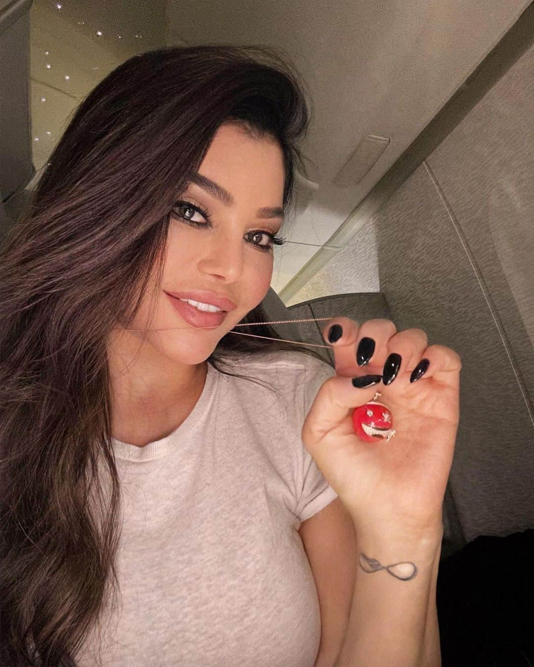 さんのインスタグラム写真 - (Instagram)「ONE EYE WITNESS IS BETTER THAN TEN HEAR SAYERS! 🙌  #haifawehbe」4月28日 4時02分 - haifawehbe