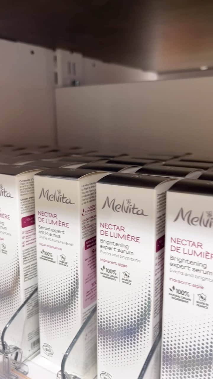 Melvita Officialのインスタグラム：「Nectar de Lumière s’invite dans les pharmacies !✨✨」