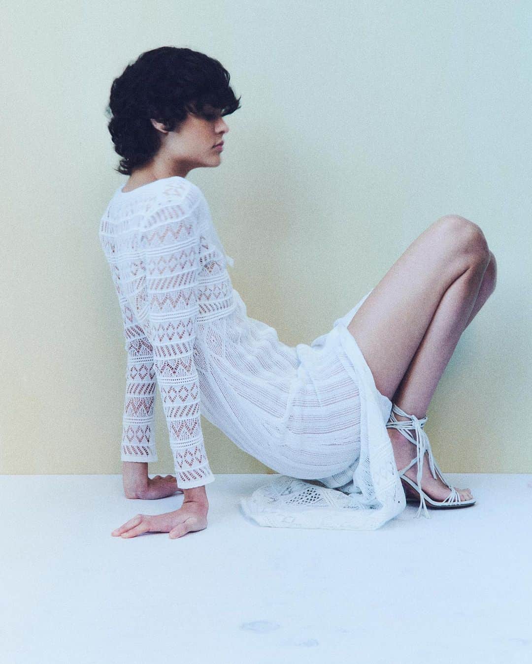 イザベルマランのインスタグラム：「A curated beach-to-evening wardrobe. @solisboa_ wears La Rivieria summer capsule, photographed by @pablodiprima.   See more via link in bio.   #IsabelMarantSS23 #IsabelMarant」