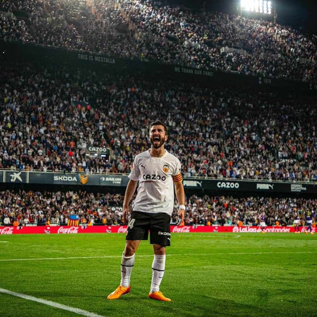 ホセ・ルイス・ガヤのインスタグラム：「MESTALLA 🔥🦇♥️」