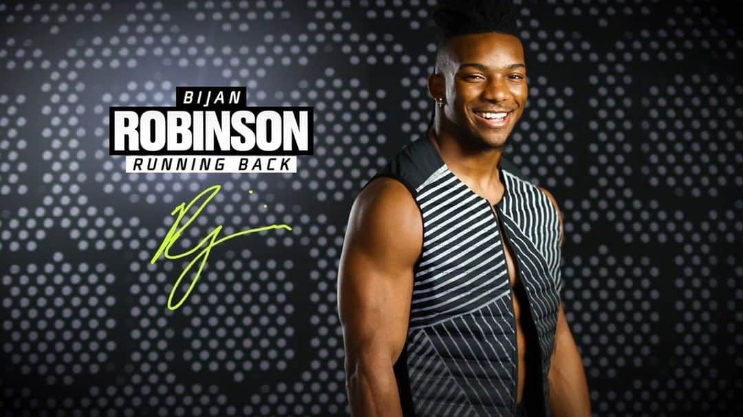 アメリカン・ブロードキャスティング・カンパニーのインスタグラム：「@bijan_robinson is bringing out the hero in us all. Congratulations on the 8th pick to @atlantafalcons 🏈」