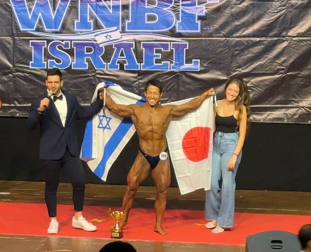 バズーカ岡田（岡田隆）のインスタグラム：「WNBFミスターイスラエルボディビル選手権 総合優勝させていただきました。 関わってくださった全ての人に感謝いたします。またゆっくり、ご報告させていただきます。まず4/28金曜、日本時間18時からインスタライブやります。  Mr. Israel bodybuilding championship Overall 1st place I appreciate every one. I will report this challenge detailed soon via youtube and so on.  ‎אליפות ישראל בפיתוח גוף מר ‎ מקום 1 כללי ‎ אני מעריך כל אחד. ‎ אדווח על האתגר הזה בפירוט בקרוב דרך יוטיוב וכן הלאה.  #水飲みたい  #バズーカ岡田  #日本体育大学  #wnbf  #wnbfisrael」