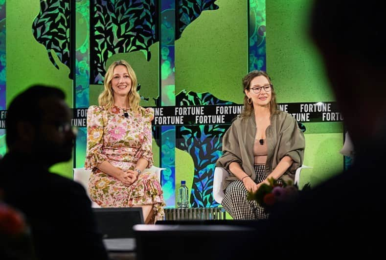 ジュディ・グリアさんのインスタグラム写真 - (ジュディ・グリアInstagram)「What a huge day for me (!!) to be a part of Fortune Magazine’s Brainstorm Health Conference. Swipe ➡️ to see the @wilewomen team together (@corey4scho, @gwendolyn.floyd and @julie_k). I’m so impressed Fortune wants to bring women’s mid-life health to the forefront of the conversation!   #fortune #fortunebrainstorm #wilewomen #womenshealth #christinafarr」4月28日 6時38分 - missjudygreer