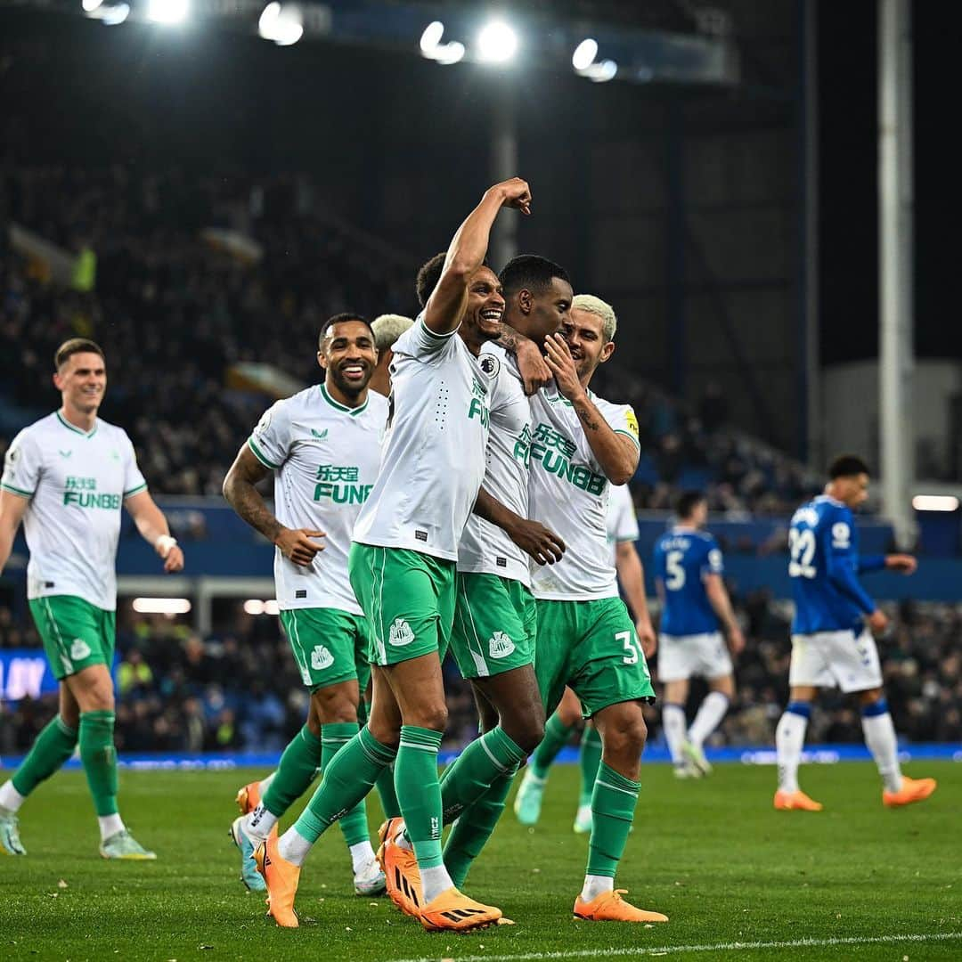 ジェイコブ・マーフィーさんのインスタグラム写真 - (ジェイコブ・マーフィーInstagram)「The boyos dug in tonight! Proud of the fight. @alex_isak 😱 you deserved the goal for that 🔥🧃」4月28日 7時36分 - jacobmurphy95