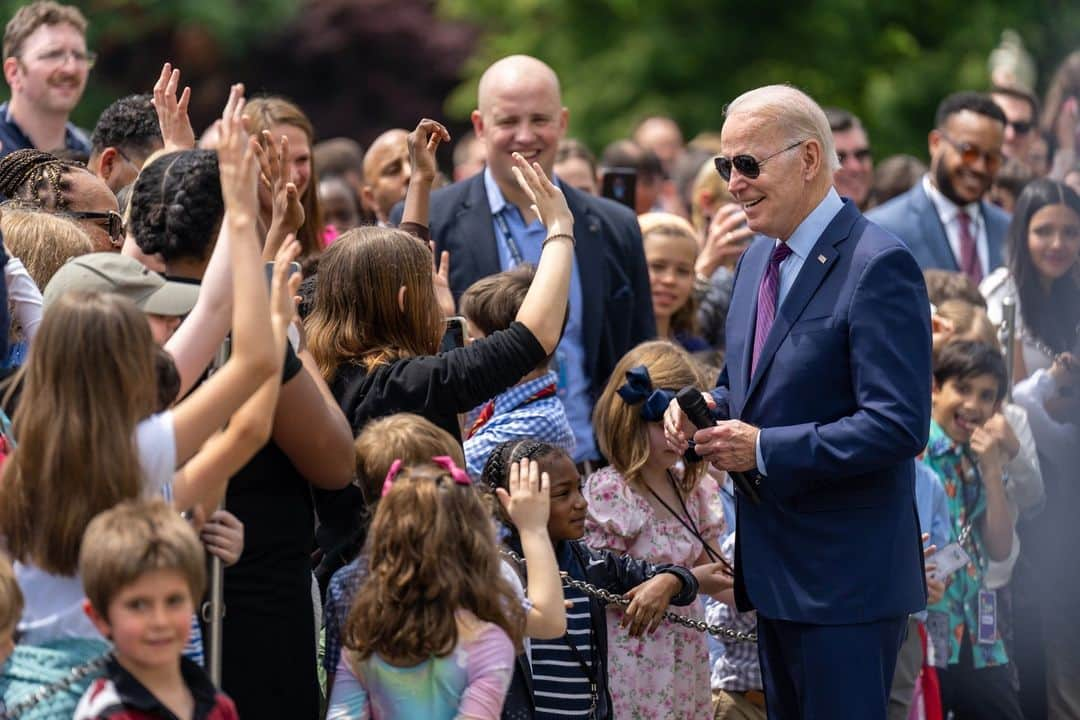 The White Houseさんのインスタグラム写真 - (The White HouseInstagram)「Happy Take Your Child to Work Day from the White House!」4月28日 8時00分 - whitehouse