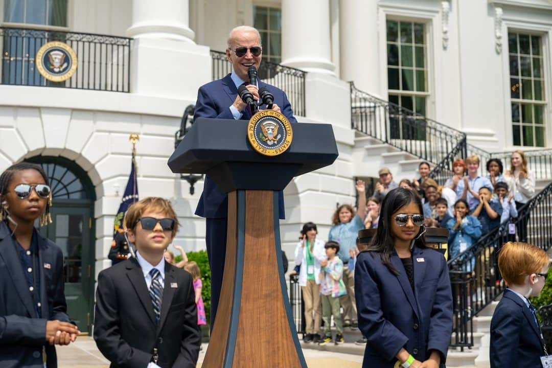 The White Houseさんのインスタグラム写真 - (The White HouseInstagram)「Happy Take Your Child to Work Day from the White House!」4月28日 8時00分 - whitehouse