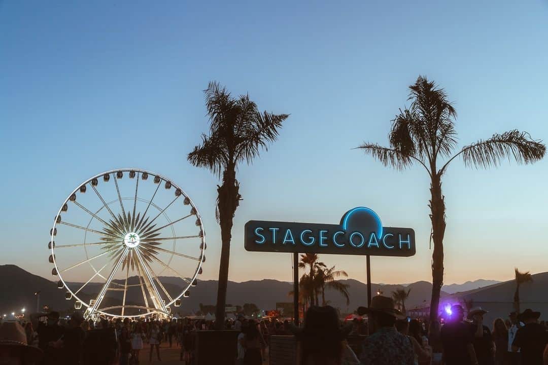 Amazonさんのインスタグラム写真 - (AmazonInstagram)「That feeling when you can jam out to @stagecoach via @primevideo, or on the @amazonmusic channel on @twitch. 🎶 🤠 💃   Head over to the link in bio for deets.  📸 Cred: Goldenvoice/Stagecoach」4月28日 8時00分 - amazon