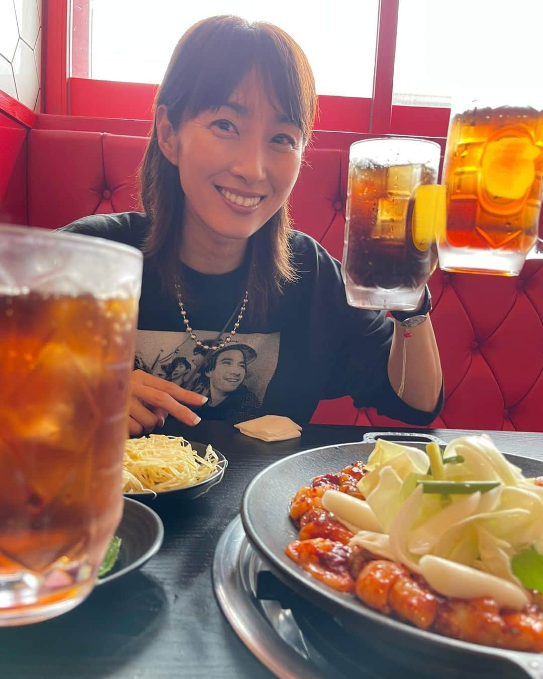 坂下千里子さんのインスタグラム写真 - (坂下千里子Instagram)「. 先日のお誕生日会‼︎. . ランチして、お茶して、サウナ行って🧖‍♀️幸せでしたー！ありがとう😊 . . #皆んな #ありがとう #ありがとう❤️ #ありがとうございます #39 #thankyou  #サウナー #サウナ女子 #サウナイキタイ #まだ #初心者」4月28日 8時29分 - chiriko_sakashita_official