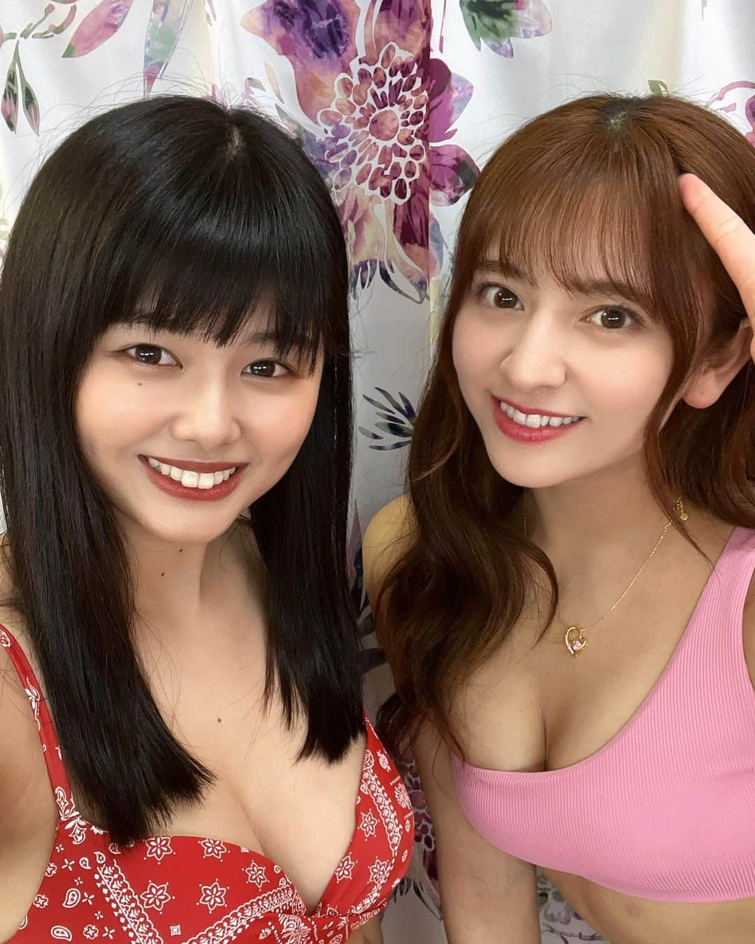 蒼山みことのインスタグラム：「昨日は撮影会でした！！！  #徳江かな さんと  #高梨瑞樹 さんと一緒にお写真撮りました📸 とっても優しくて素敵な先輩方で、またご一緒できるように頑張る💪  ♡  ♡  ♡  #newpost  #Japanese #japanesegirl  #gravure  #水着  #水着女子  #ビキニ  #ビキニ女子  #グラビアアイドル #グラビア #インスタグラビア #グラドル #followme」