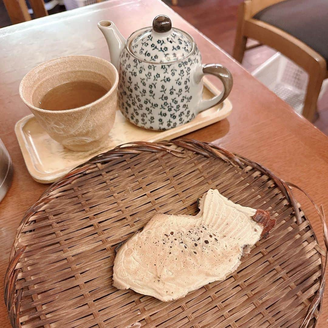 高島礼子さんのインスタグラム写真 - (高島礼子Instagram)「変わらぬ美味しさ ひとりカフェ🍵に ハマってます  #たい焼き  #浪花家総本店 #ひとりカフェ #美味しい」4月28日 8時53分 - reico.official