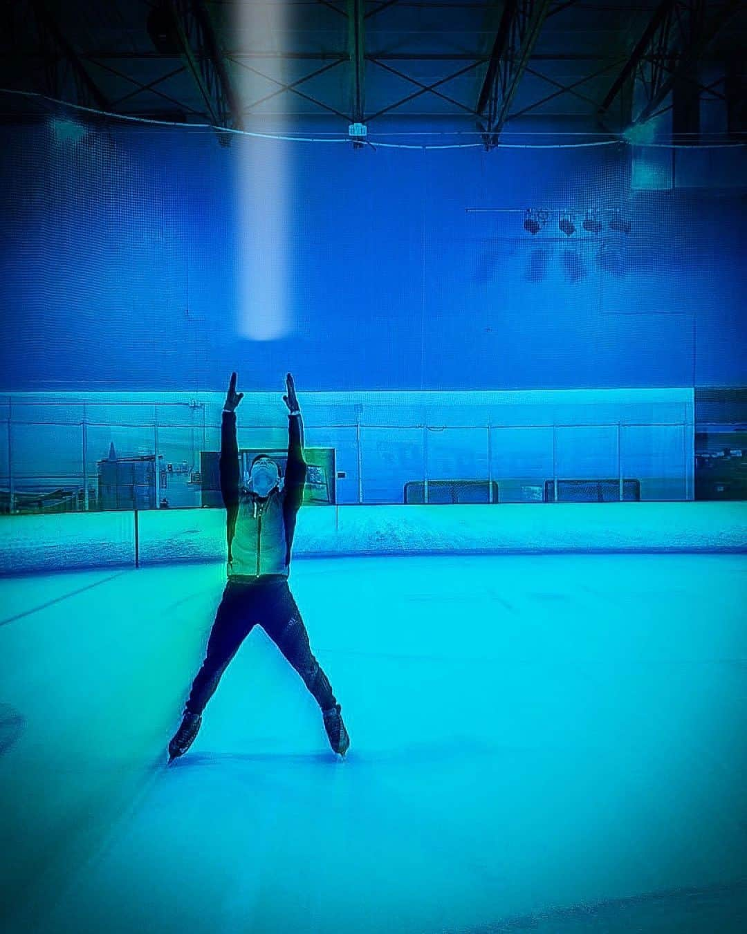 ミーシャ・ジーさんのインスタグラム写真 - (ミーシャ・ジーInstagram)「Tron - Legacy” FP - Dinh Tran #Choreography」4月28日 9時00分 - mishage8