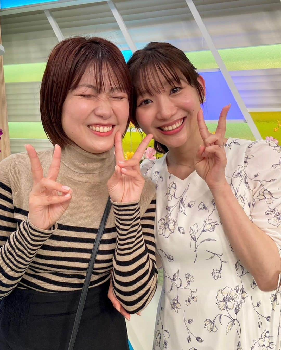 小林茉里奈さんのインスタグラム写真 - (小林茉里奈Instagram)「🍕 昨日は優さんと久しぶりの再会…💓 ご飯を食べに行きました😊 これまで週3で会っていたので、1ヶ月会っていないだけでものすごーーく久しぶりな気持ちになりました🥲 やっぱり優さんみたいに面白さとツッコミどころに溢れた人はなかなかいませんな🤣🫶🏻笑  #番組卒業のときの #のせていなかったショット 📷 #スワイプしてね  #fbs #福岡放送 #バリはや #川崎優 さん #アナウンサー #小林茉里奈 #ゆうまりコンビ」4月28日 20時09分 - marina_k224