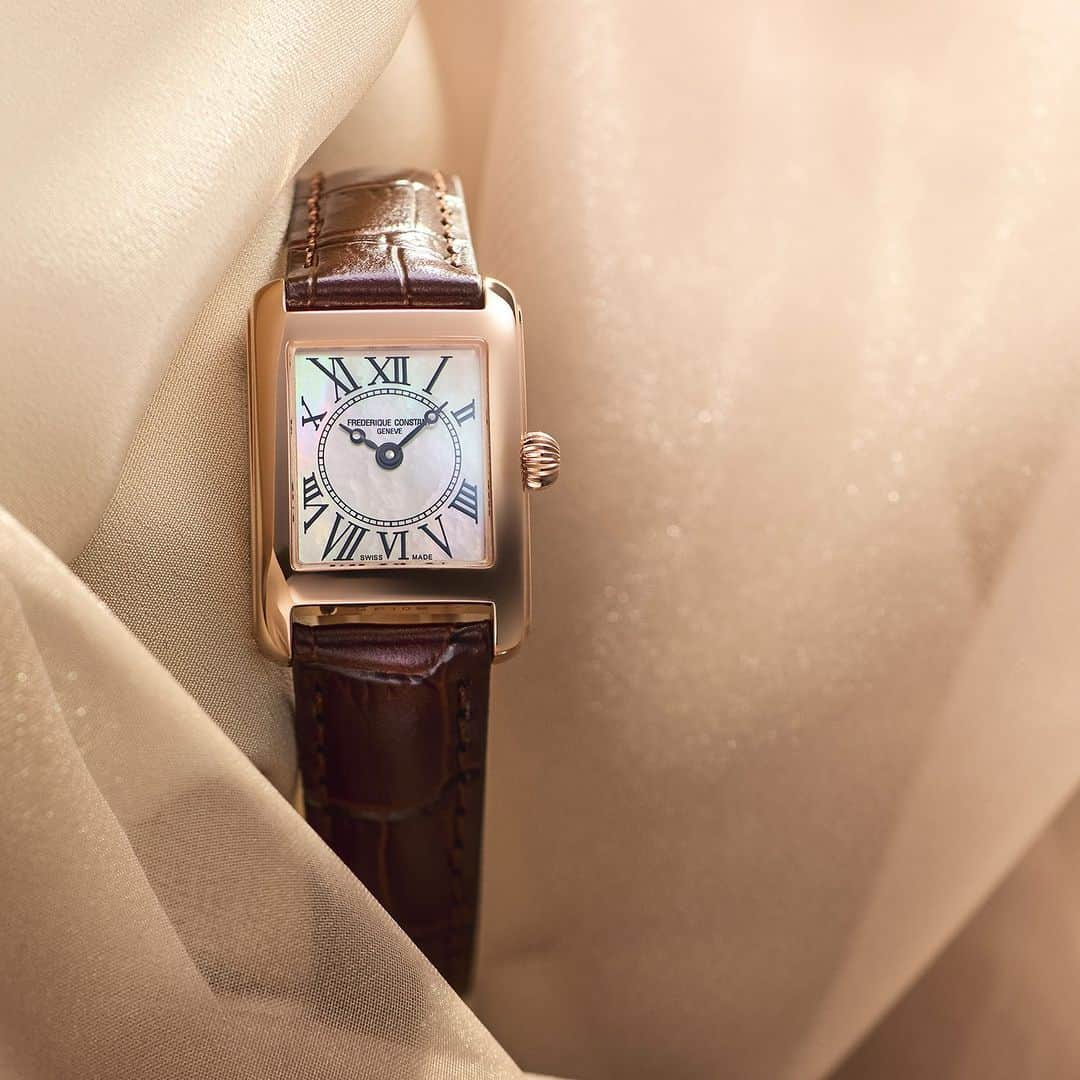 Frederique Constant Japanさんのインスタグラム写真 - (Frederique Constant JapanInstagram)「虹色に輝くマザーオブパール   マザーオブパール《Mother of Pearl》とは、真珠を作りだす母貝の白蝶貝などのことです。その頭文字から”MOP”とも呼ばれます。 貝の真珠層の模様はそれぞれ個体差があり、一つとして同じ模様が存在しないという希少性を持つ素材です。腕時計の文字盤に使われることが多く、虹色の美しい輝きが腕もとを飾ります。   《クラシック カレ レディース》 FC-200MPW14　¥162,800 (税込) クォーツ、3気圧防水、カーフレザーストラップ、日本限定 . . . #FrederiqueConstant #swiss #swissmade #swisswatch #wristwatch #ladieswatch #carree #diamond #フレデリックコンスタント #レディースウォッチ #レディースファッション #時計 #腕時計 #大人時計 #大人ファッション #大人可愛い #大人シンプル #カレ #ご褒美ジュエリー #自分へのご褒美」4月28日 20時10分 - frederiqueconstantjapan