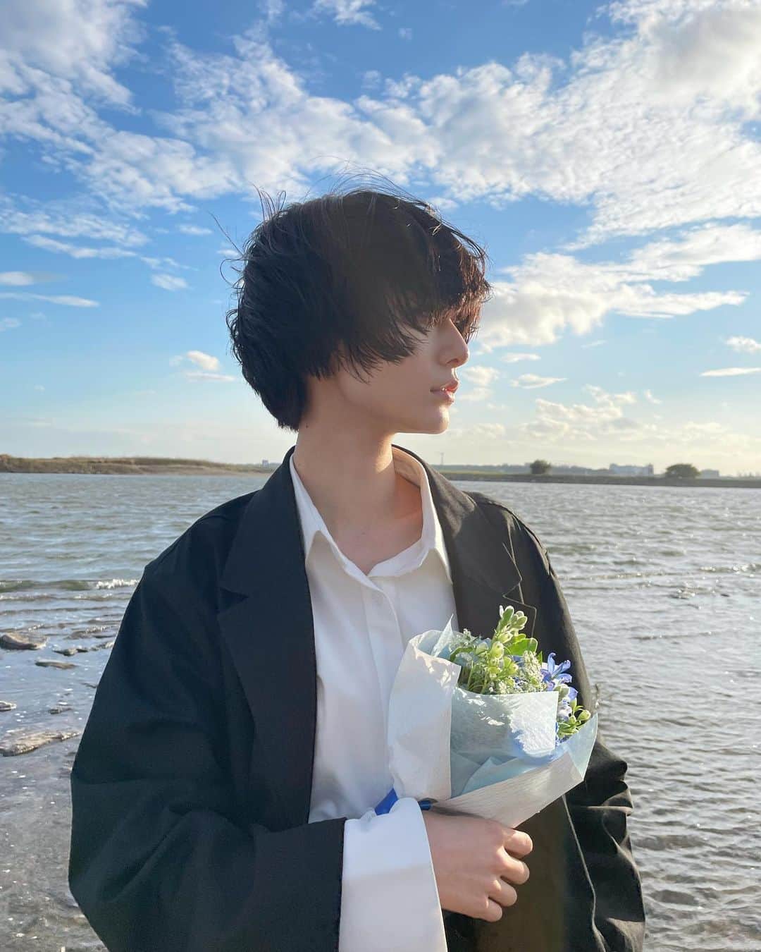 MiKiNA EMPiREのインスタグラム：「. 今年初海だった〜」