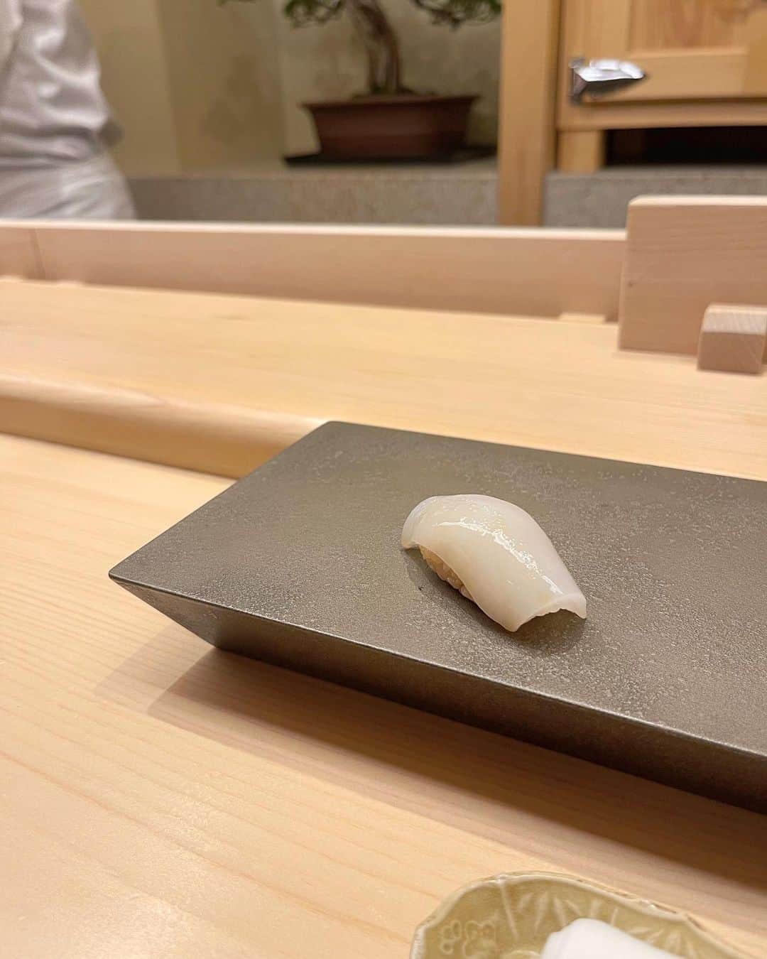 山根千佳のインスタグラム：「. . 早起きで撮影をした日は お寿司が食べたくなる🍣🍣 これは去年行ったところです！ 美味しすぎました…😵‍💫  そして明日はTSK18:00〜 「SOUP」よろしくお願いします♡♡ . .  #鮨きのした #鮨スタグラム  #鮨好きな人と繋がりたい」
