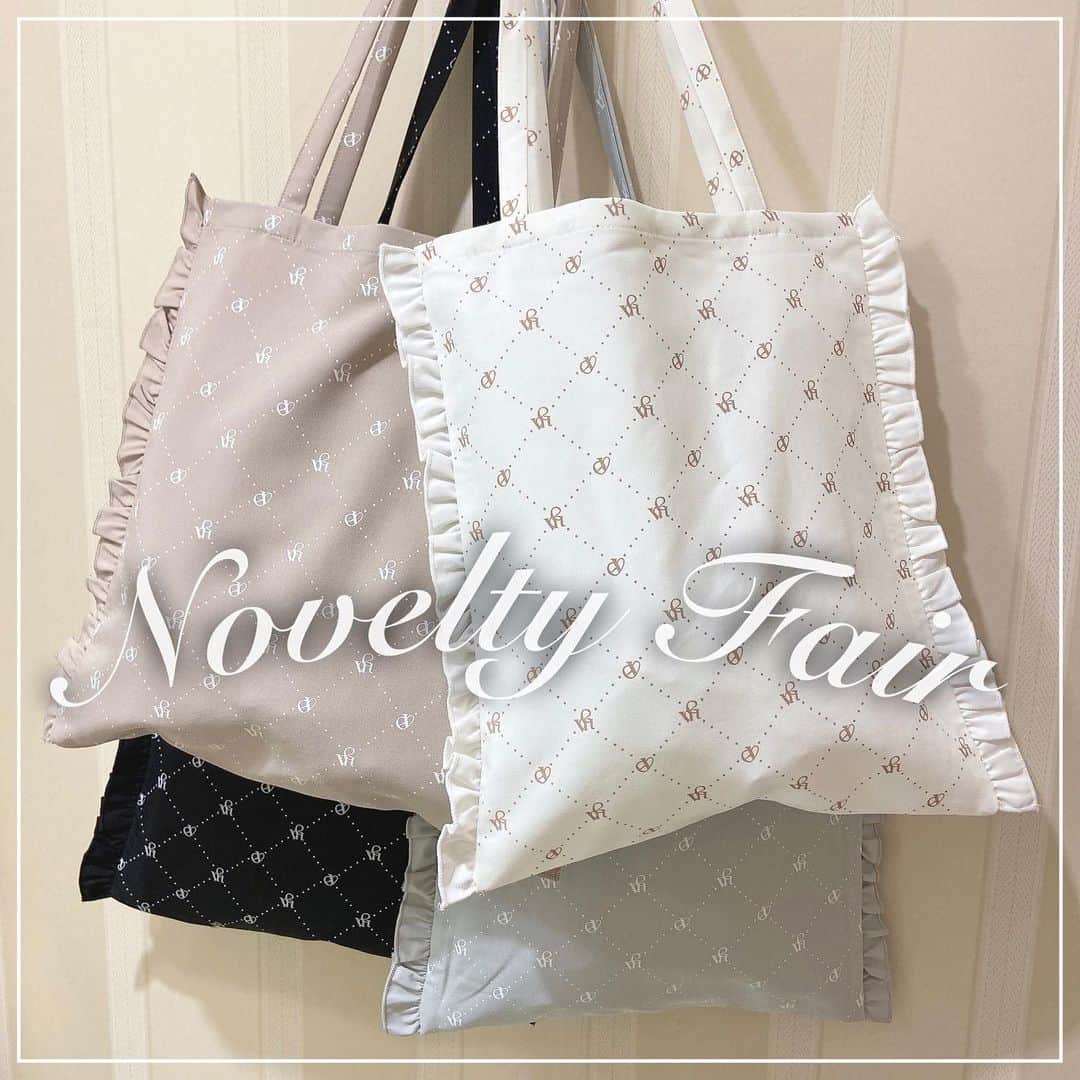 evelyn.coordinateのインスタグラム：「🫧𝐍𝐨𝐯𝐞𝐥𝐭𝐲 𝐅𝐚𝐢𝐫🫧  本日よりevelyn全店にて ノベルティフェアを開催しております❕  ¥10,000以上お買い上げで オリジナルトートバッグをプレゼント🪄⸝⸝  お色味は OW , PI , IGY , BKの4色と カラーバリエーションも豊富です💡💕  ぜひチェックしてみてください🔖 .·  #evelyn #エブリン #ガーリーコーデ #甘めスタイル #甘めコーデ #清楚コーデ #可愛い  #girly #feminine #パステル #girl #evelynコーデ #フェミニンコーデ #春物 #春服 #春コーデ #springfashion #ootd #夏コーデ #夏服 #夏服コーデ #summerfashion #ノベルティ #novelty #トートバッグ」