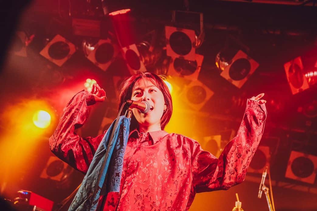 EOWさんのインスタグラム写真 - (EOWInstagram)「LIVE Photo📸 2023.4.27 ［40×3］ 📍名古屋ell.SIZE  M1.「女の子 M2.「ON」 M3.「totonoi」 M4.「ライト」 M5.「嫌んなるわ」 M6.「百花」 M7「(this is the) DAY)」  #eow #live #photo」4月28日 18時58分 - eow_jpn