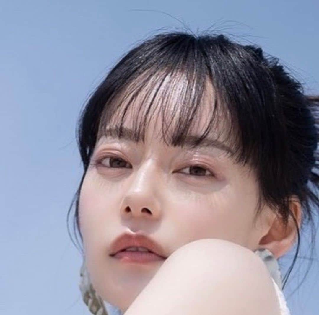 Vannie Officialのインスタグラム：「• VANNIE U 2023 summer COLLECTION •  feat.NAGOMI  本日より InstagramにてLOOK公開スタート。  公式TikTokやZOZOTOWNでも順次公開予定ですので、 ぜひフォローやお気に入り登録をしてお楽しみくださいませ。  @__nagomi32__   #vannie_u #ヴァニーユー #ZOZOでしか買えない #2023summercollection」
