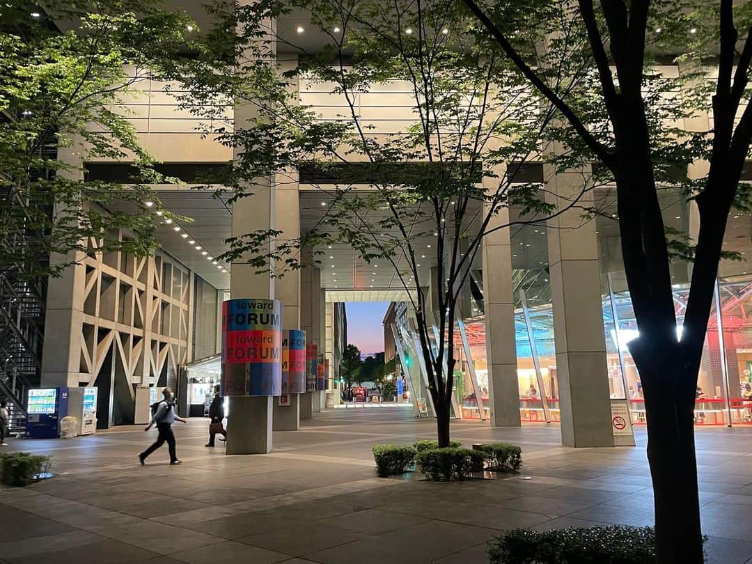砂山圭大郎のインスタグラム：「マジックアワー  #tokyo #マジックアワー #magichour」