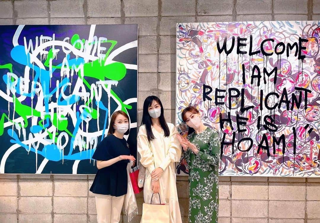 理絵のインスタグラム：「宝塚歌劇団の元男役と元娘役の身長差❕  #宝塚og #元宝塚 #元宝塚歌劇団」