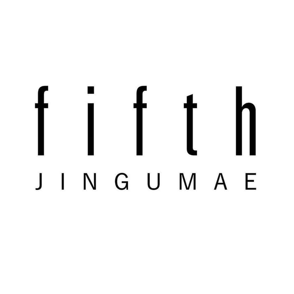 佐藤 渚のインスタグラム：「------店舗移動のお知らせ--------  5月からfifth神宮前に移動になりました！  東京都渋谷区神宮前4-26-35 ファームビル原宿3F  by fifthより原宿側にある店舗になります 日頃から来て頂いてるお客様には移動によりご不便おかけしてしまいますが、こちらの店舗もステキな空間とスタッフがおりますので 5月以降のご予約お待ちしております^-^  残り2日の4/29 4/30 はby fifthにて出勤しております◎  今後とも宜しくお願い致します☺︎  #fifthhair」