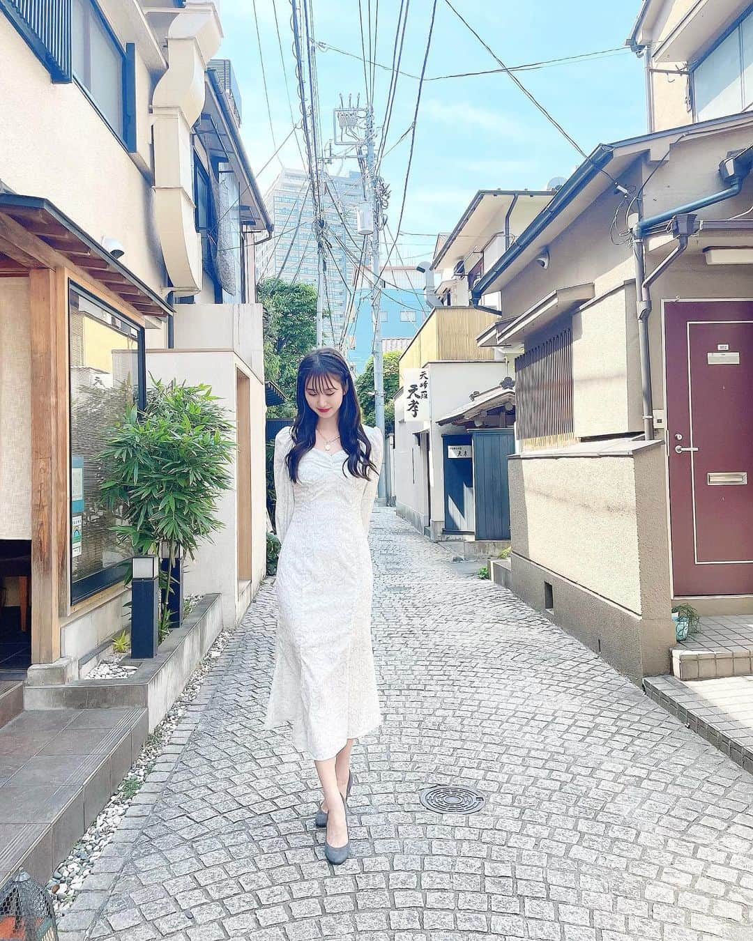 阿部菜渚美さんのインスタグラム写真 - (阿部菜渚美Instagram)「神楽坂🌿 和の雰囲気が好きで落ち着く場所🪷🫧 もう暖かくなり日差しも強いので お気に入りの日傘もGETできました😌✨ GWも間近なので、皆様も体調には 気をつけてお過ごしください›_‹ ˖ ࣪  #神楽坂 #飯田橋 #神楽坂カフェ  #resexxy #リゼクシー #春ワンピース」4月28日 19時42分 - nanami_abe73