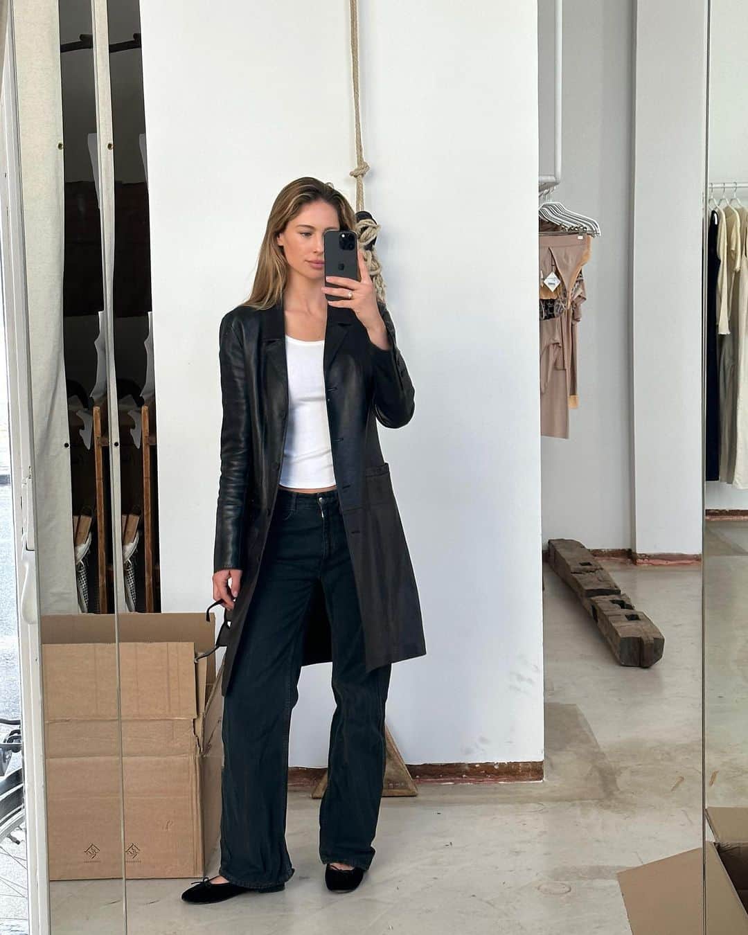 Mathilde Goehlerのインスタグラム：「Annonce/ tags」