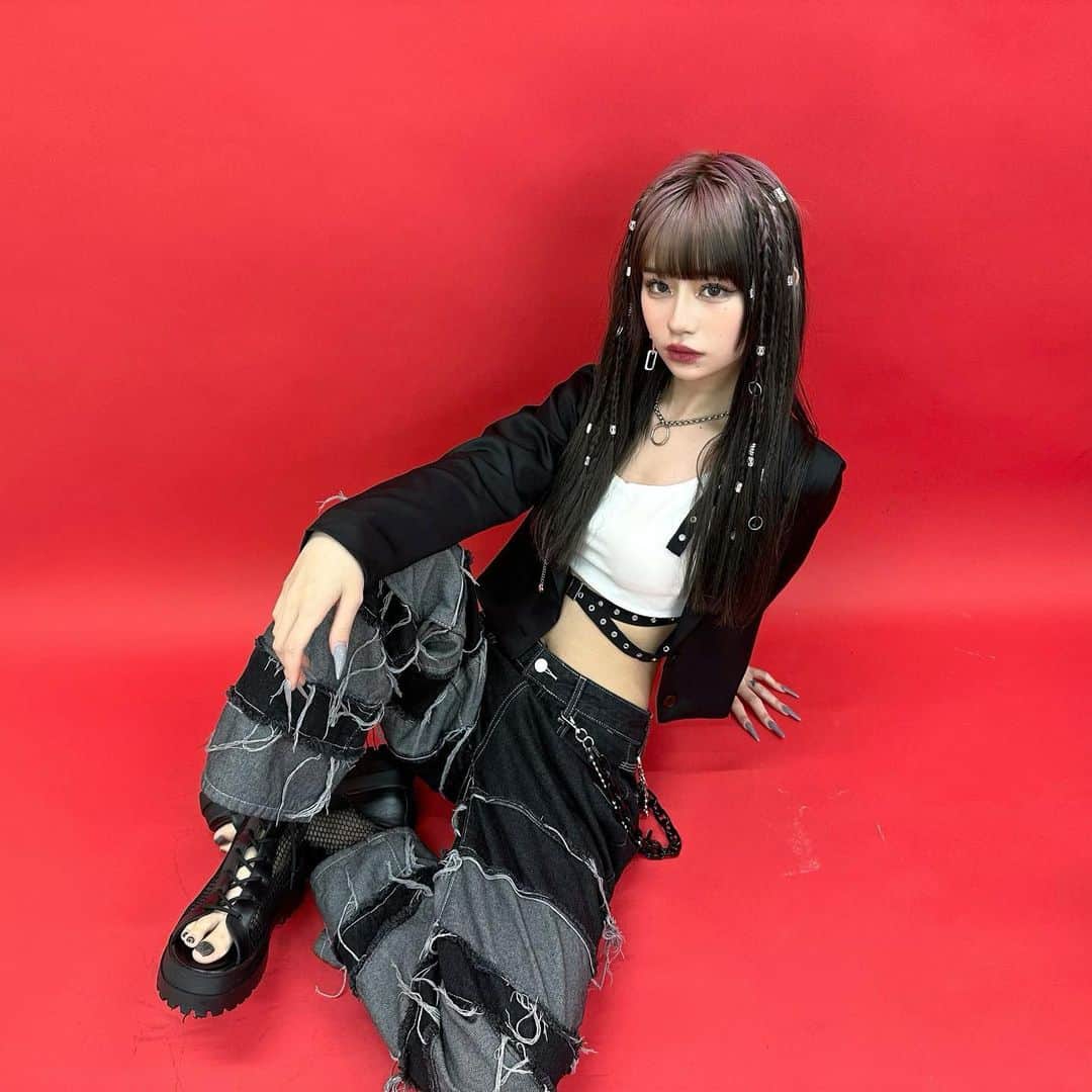 かれんのインスタグラム：「･ お楽しみに♥️」