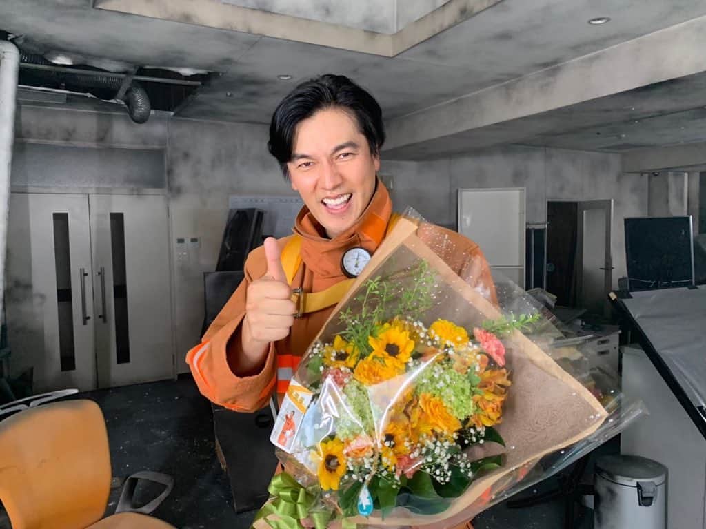 のインスタグラム：「本日公開🎉 劇場版TOKYO MER🚑🚒🎶  ぜひ、大切な人とご覧下さい⭐️  #TOKYOMER   ⬇️こちらのジェネレーターを使ってSNSのアイコンを設定してみて下さい😊  tokyomer-movie.jp/uniform.html」