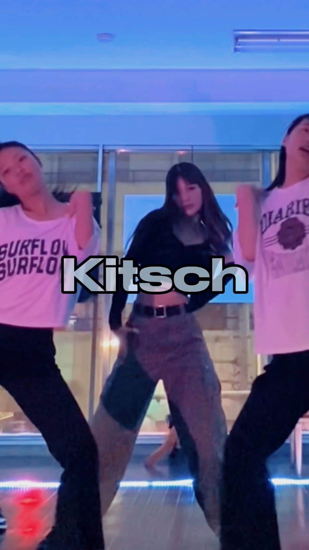 kikumi0823のインスタグラム：「🎧Kitsch / IVE 💙choreo by me  📍odoriba(Nara)  中学生以上のクラス🦋 みんなでわちゃわちゃこのコレオ踊れて最高でした❤️‍🔥 いつもストイック！ありがとう🫶🏼  来月からもオリジナルコレオどんどんやっていきます🌙⭐︎  #dance #fashion #hair #make #ive #kitsch #kpop #jazzhiphop #girlshiphop #lesson #osakalesson #choreographer #originaldance #ストレートヘアアレンジ #ぱっつんロング #ストリートファッション #メンズライク女子 #海外ファッション #オリジナルコレオ」