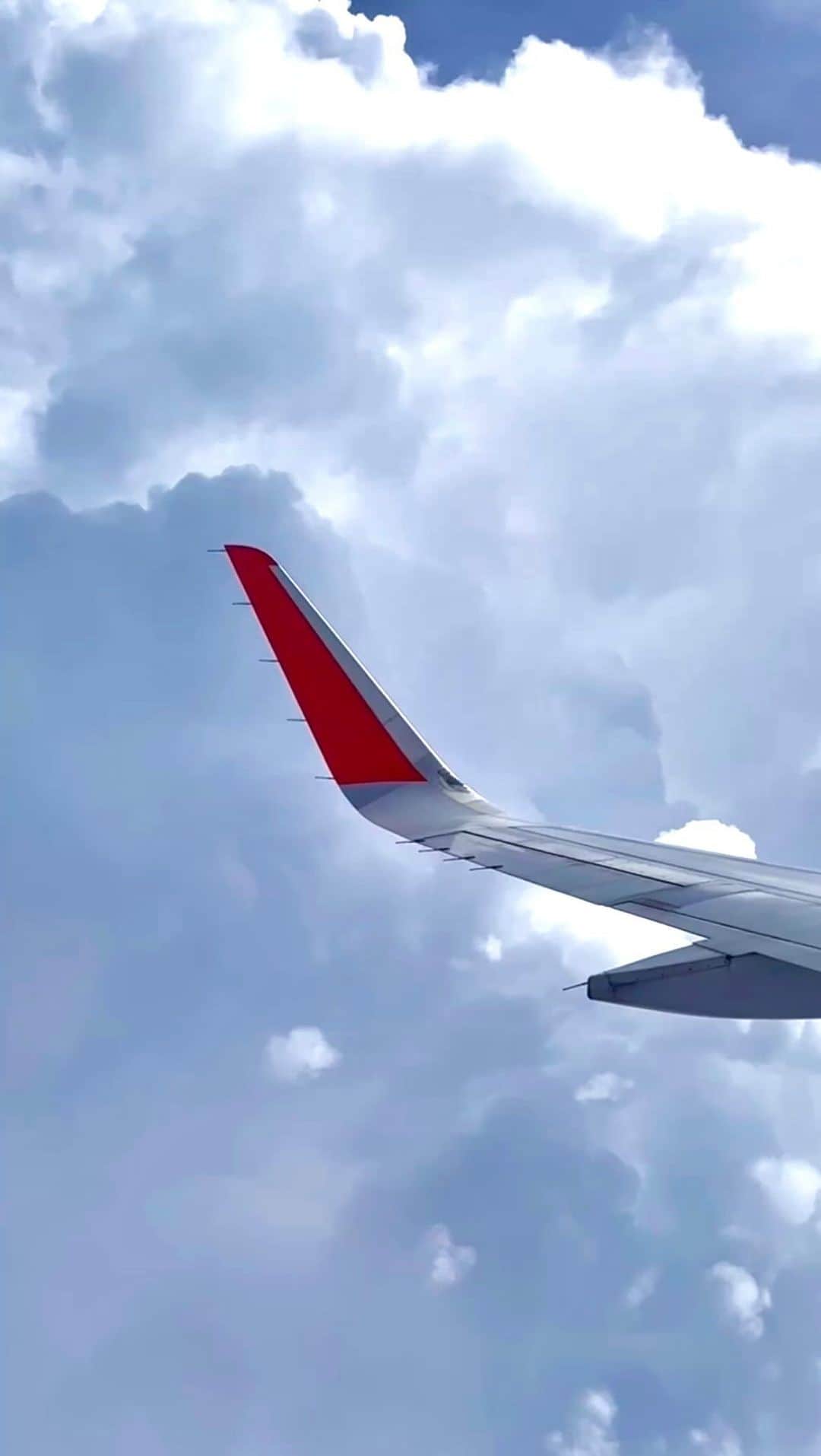 エアアジアのインスタグラム：「Fly further with ease! Book your next adventure with AirArabia on airasia Superapp. 🤳🏼✨  **Fares are all-in one-way. Subject to availability.  T&Cs apply.  #airasiasuperapp #otherairlines #airarabia #flybeyond #flyfurther」